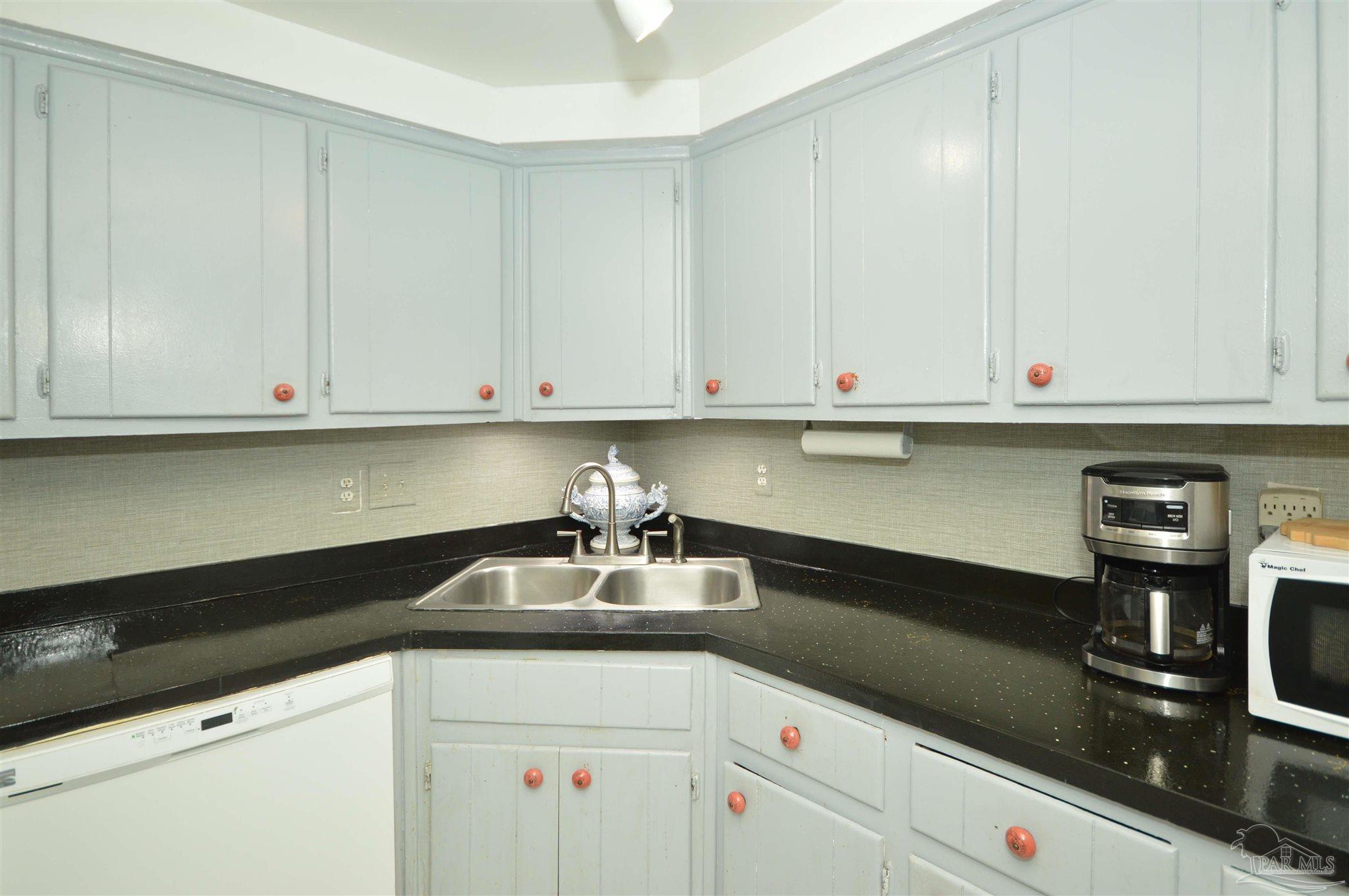 6079 Hilburn Road Pensacola, FL 32504 - Photo 16 of 48 Gallery Image 16