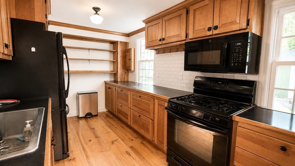 6 Cross Street Buckland, MA 01338 - Photo 11 of 41