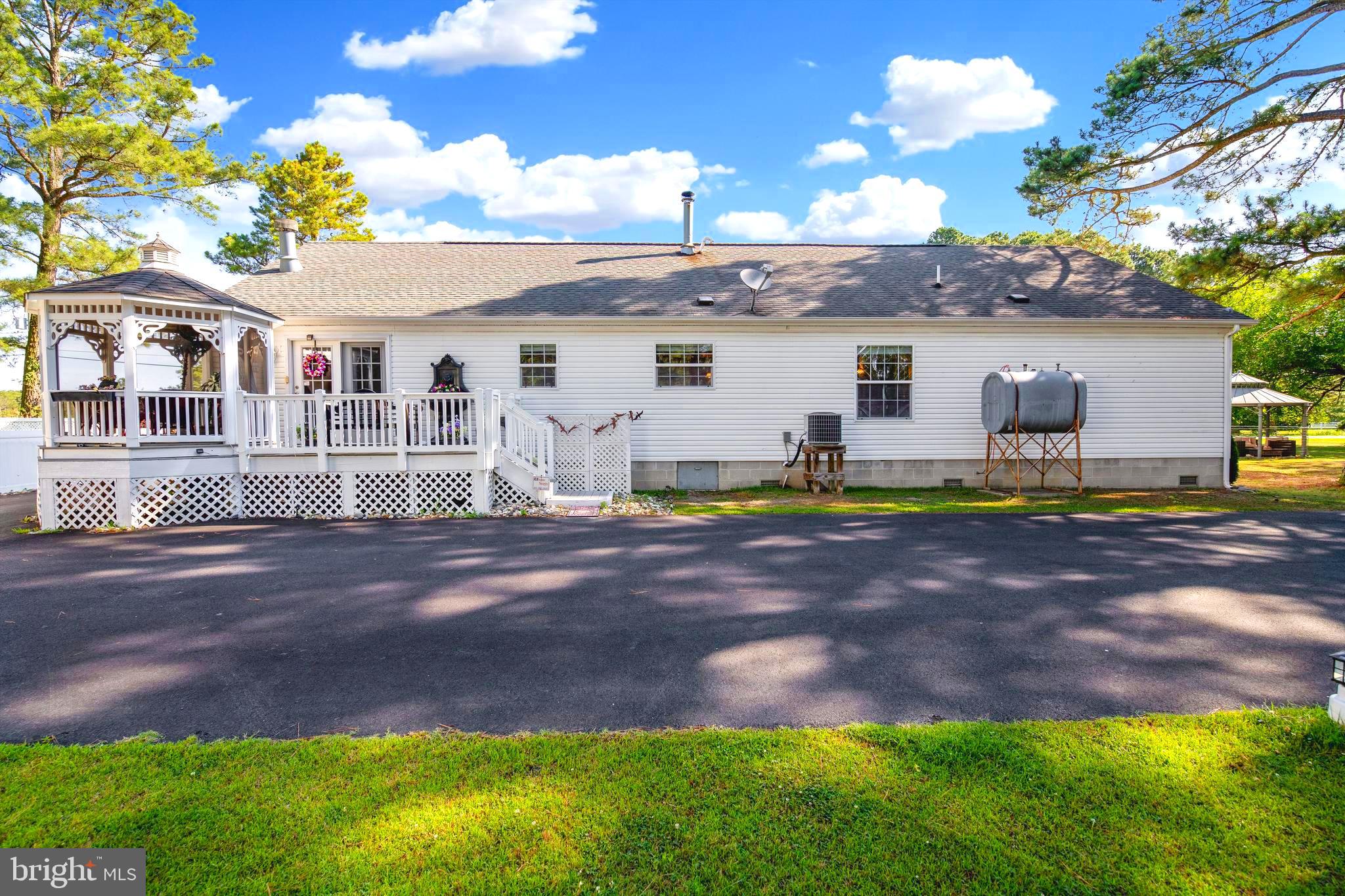 26285 Byrd Road Crisfield, MD 21817 - Photo 2 of 43 Gallery Image 2