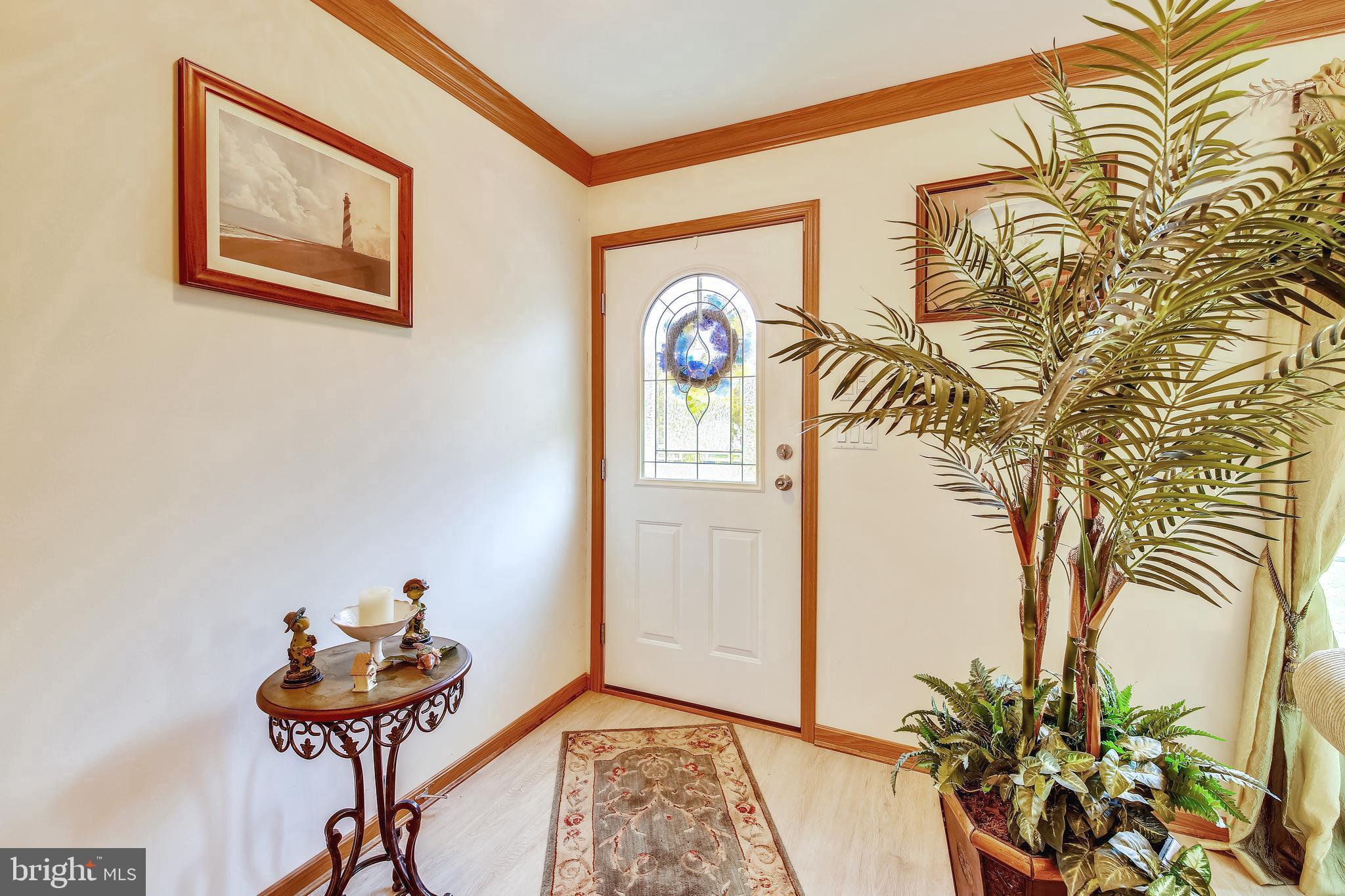 26285 Byrd Road Crisfield, MD 21817 - Photo 12 of 43 Foyer