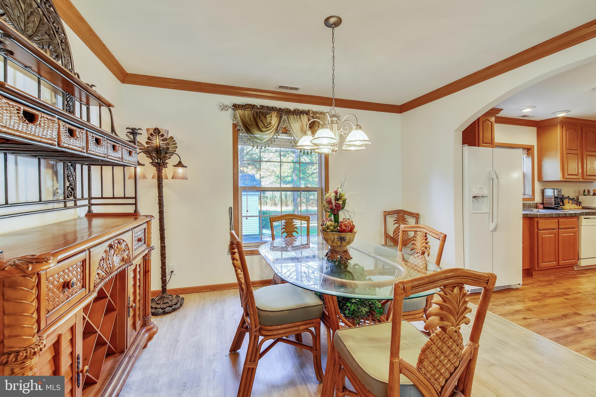 26285 Byrd Road Crisfield, MD 21817 - Photo 22 of 43 Dining Room