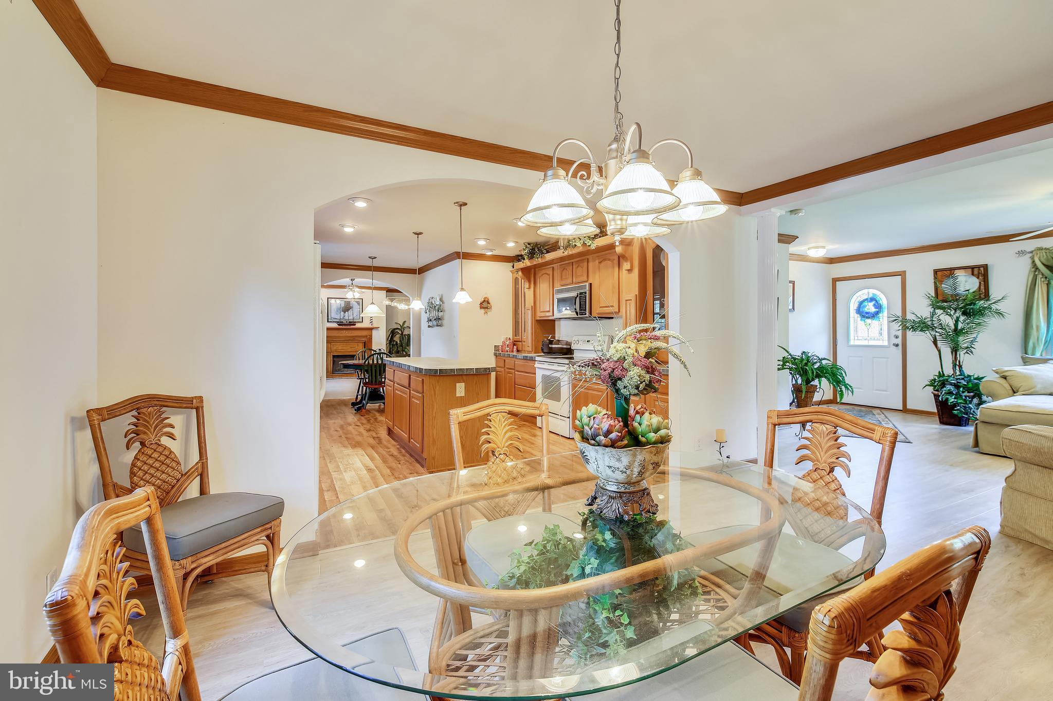 26285 Byrd Road Crisfield, MD 21817 - Photo 23 of 43 Dining Room