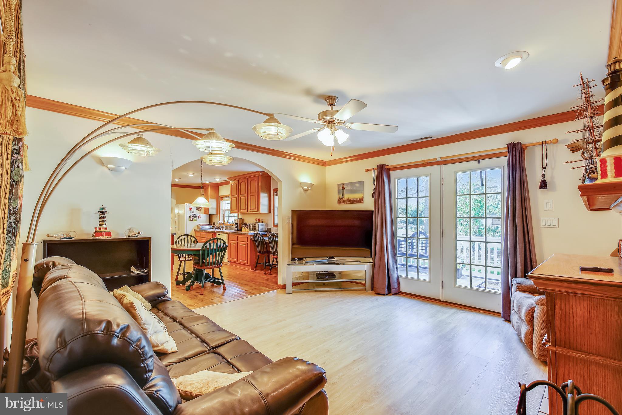 26285 Byrd Road Crisfield, MD 21817 - Photo 25 of 43 Family Room