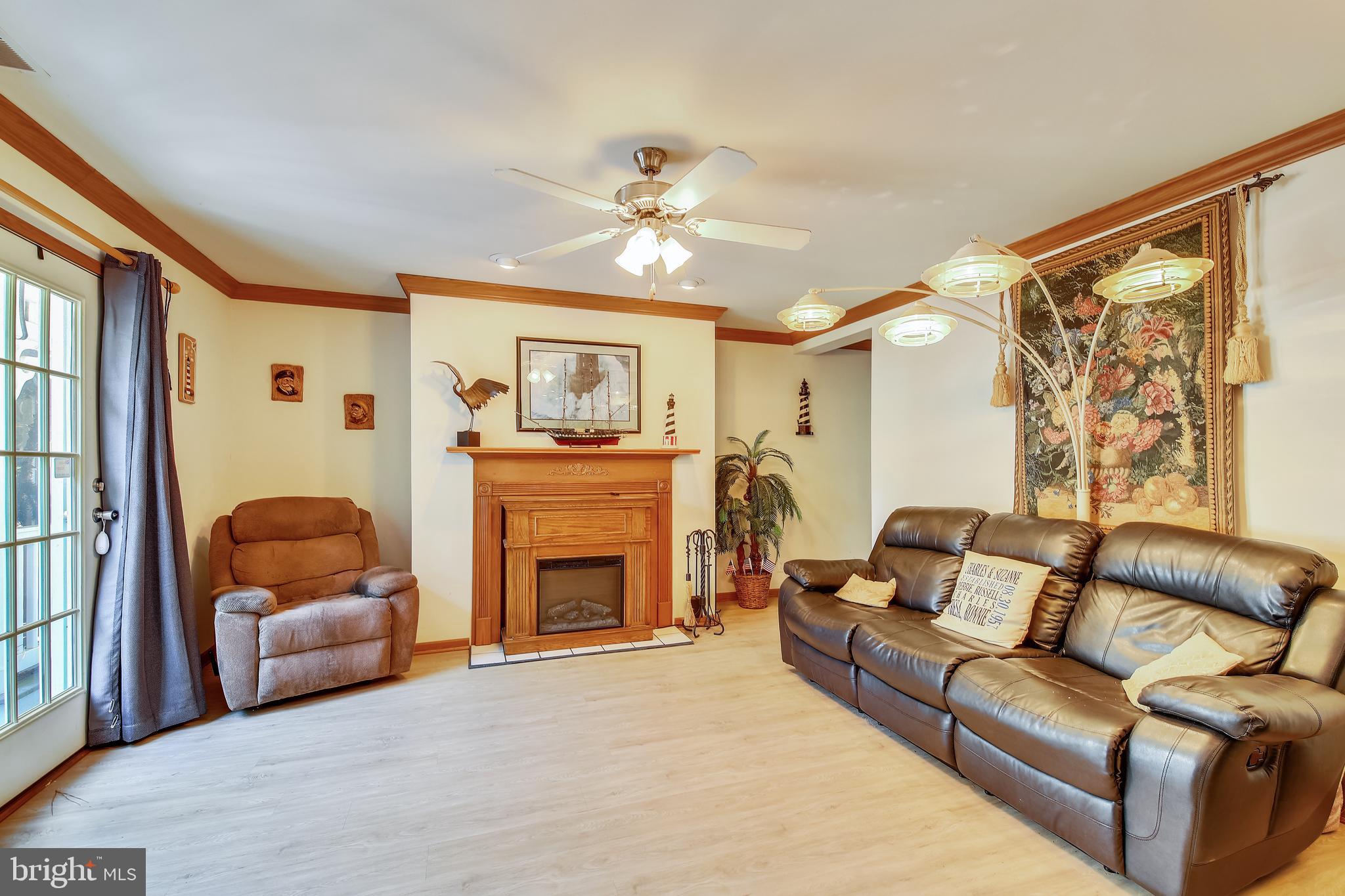 26285 Byrd Road Crisfield, MD 21817 - Photo 26 of 43 Family Room