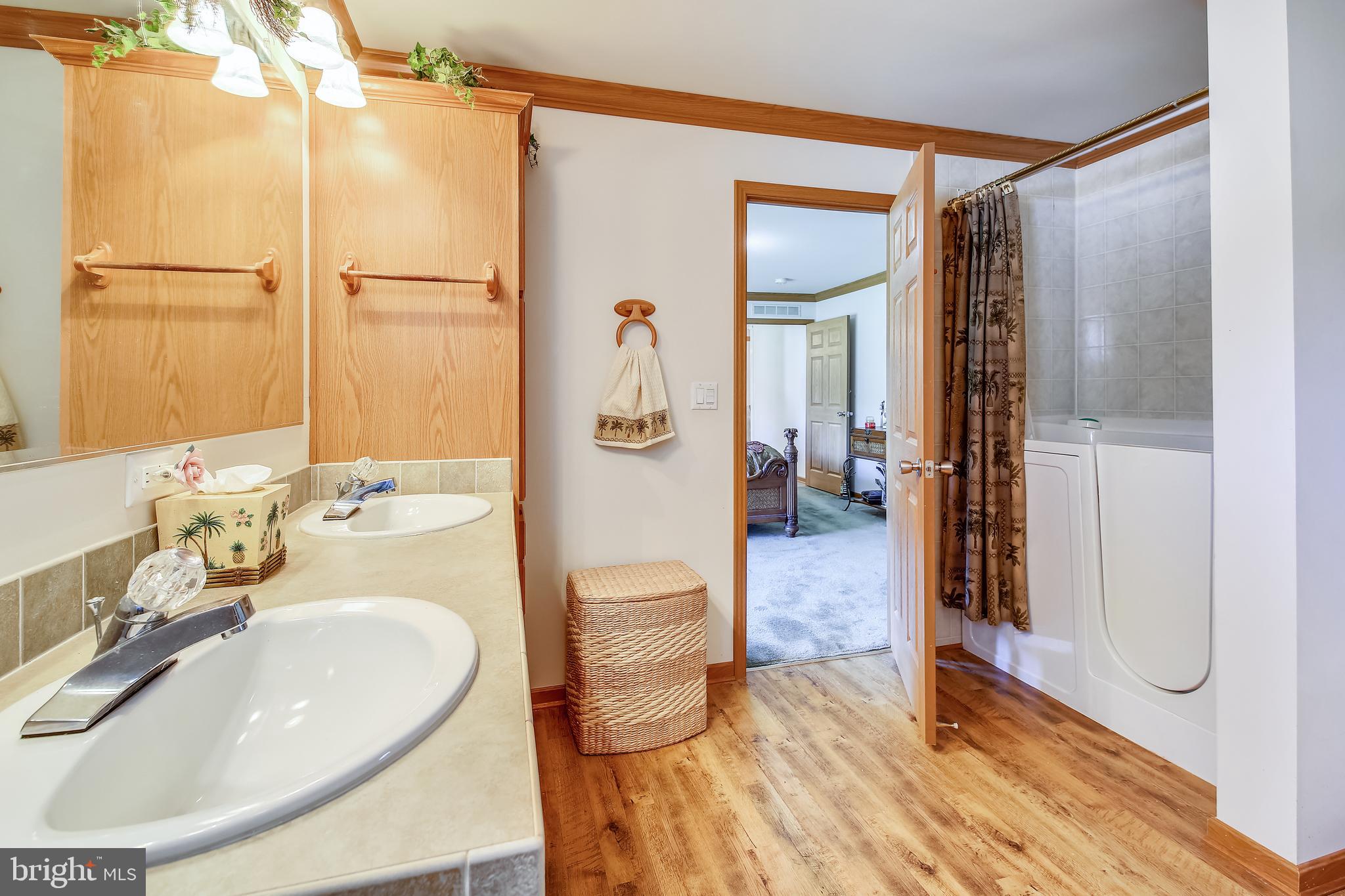 26285 Byrd Road Crisfield, MD 21817 - Photo 32 of 43 Master Bath