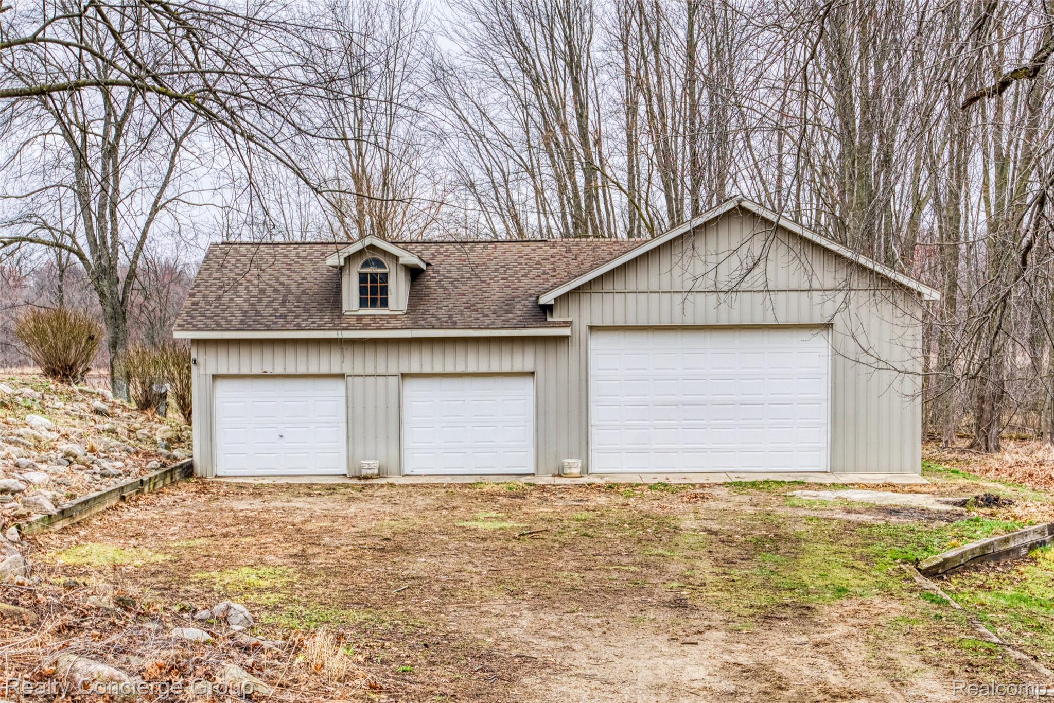 6400 West Sober Road Fowlerville, MI 48836 - Photo 6 of 55 DSC08216_17.jpg
