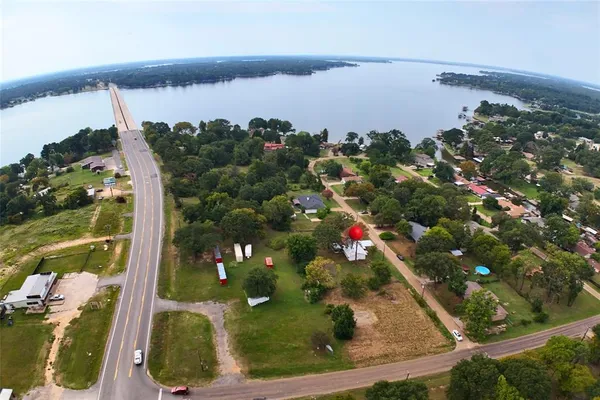 $225,000 | 107 East Bayside Drive, Mabank, TX 75156