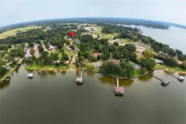 $225,000 | 107 East Bayside Drive, Mabank, TX 75156