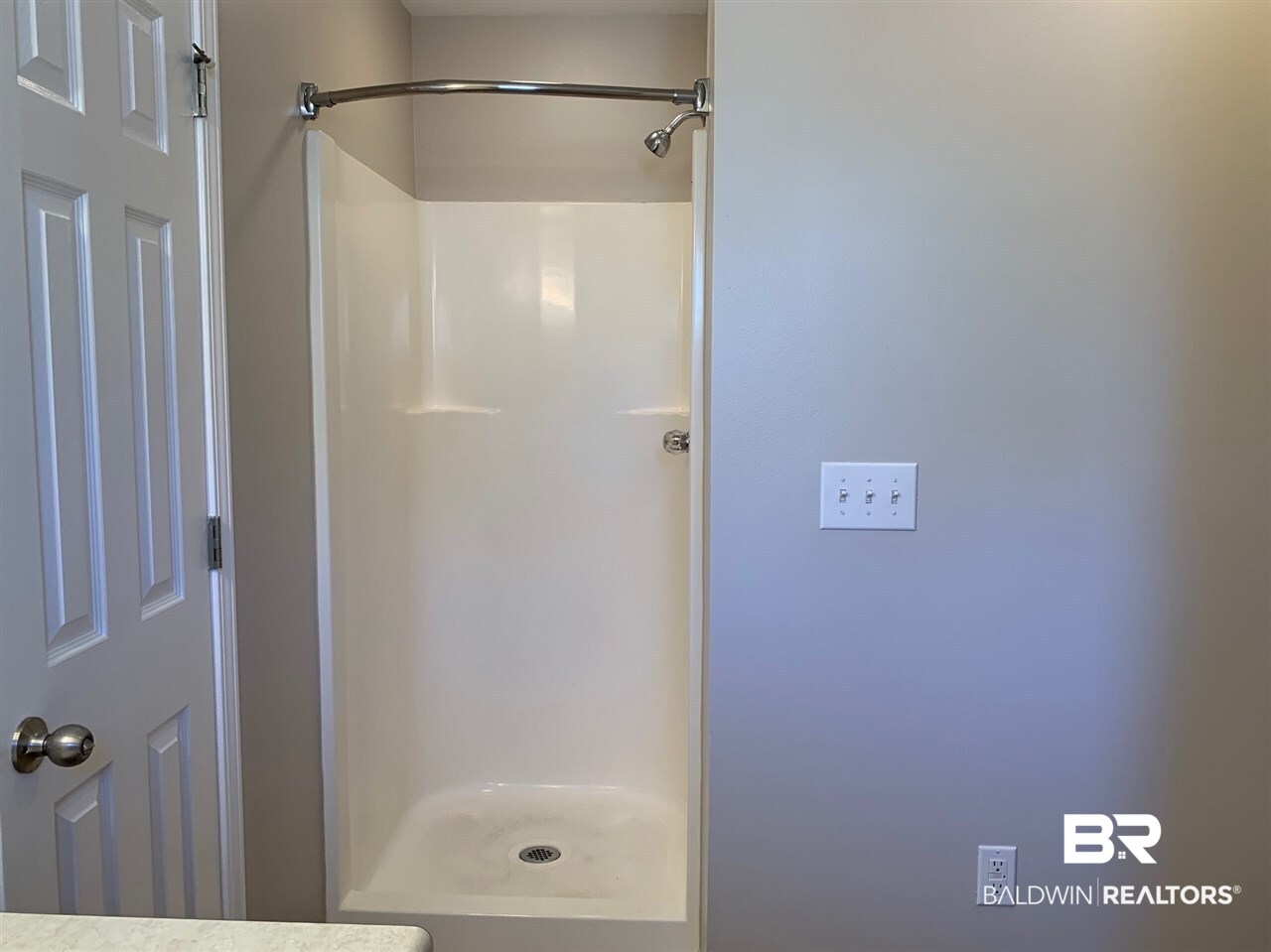 1906 Colorado Court Foley, AL 36535 - Photo 13 of 19 Master Bath
