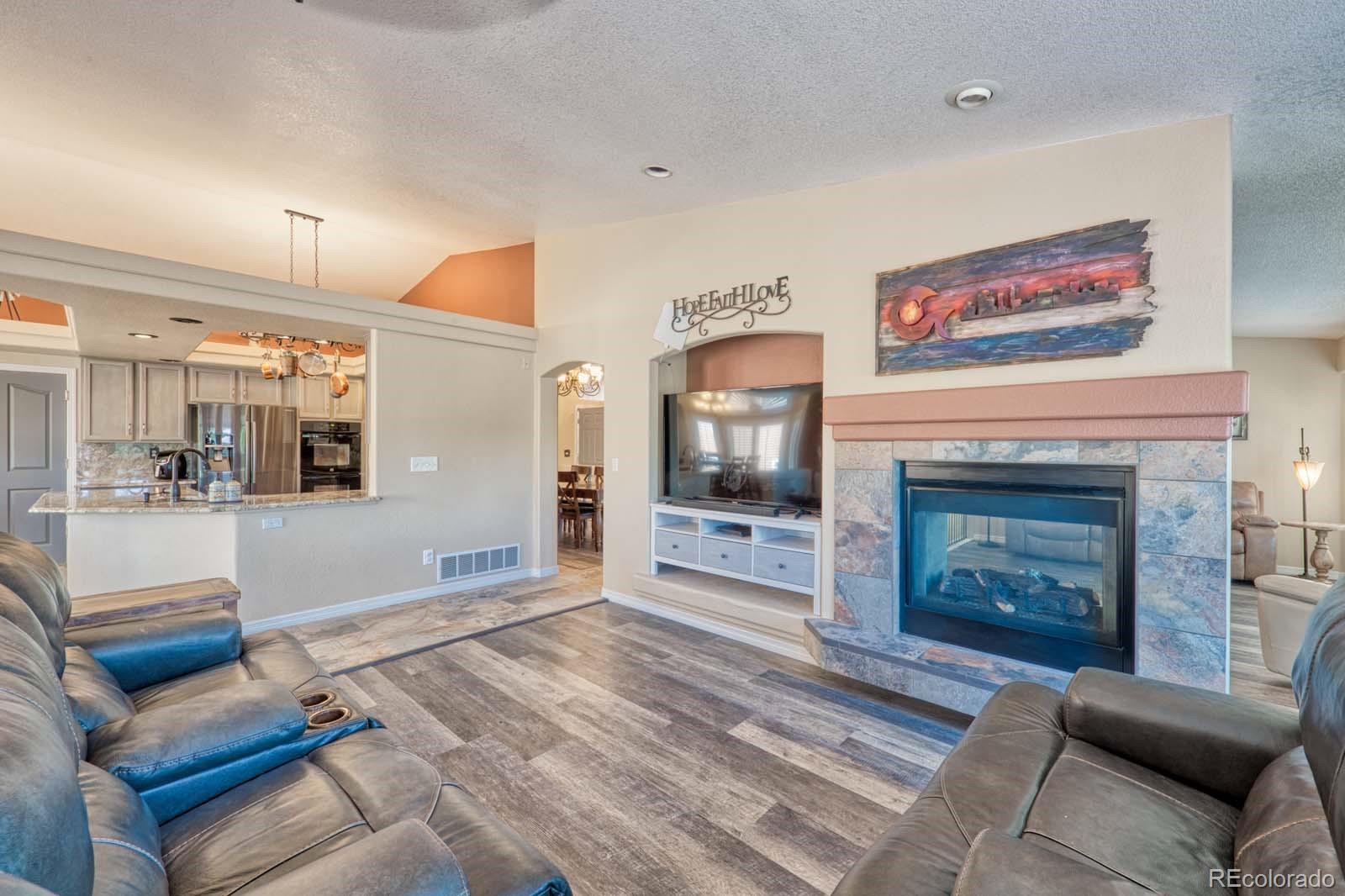 2870 Huntsford Circle Highlands Ranch, CO 80126 - Photo 7 of 32 Gallery Image 7