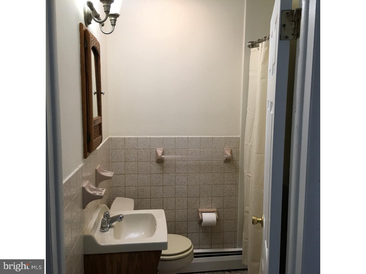 1140 Orchid Road Warminster, PA 18974 - Photo 17 of 21 Bathroom