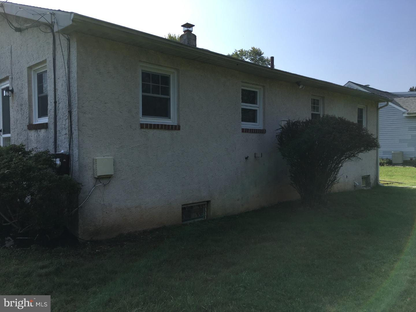 1140 Orchid Road Warminster, PA 18974 - Photo 5 of 21 Exterior Back