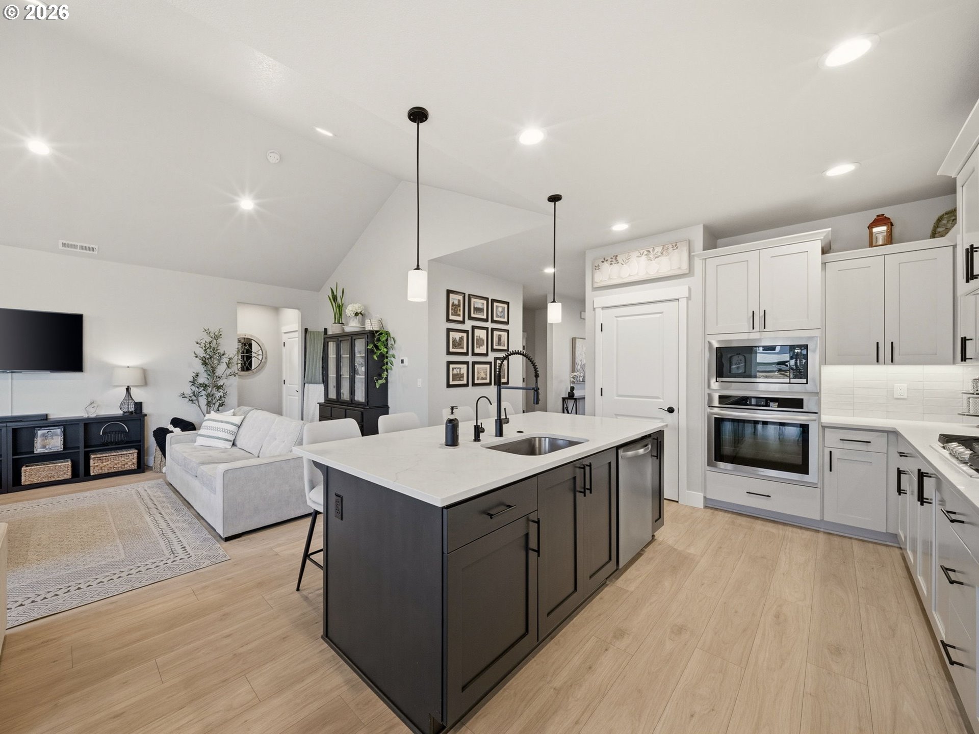 8842 North 3rd Circle Ridgefield, WA 98642 - Photo 10 of 38 Kitchen
