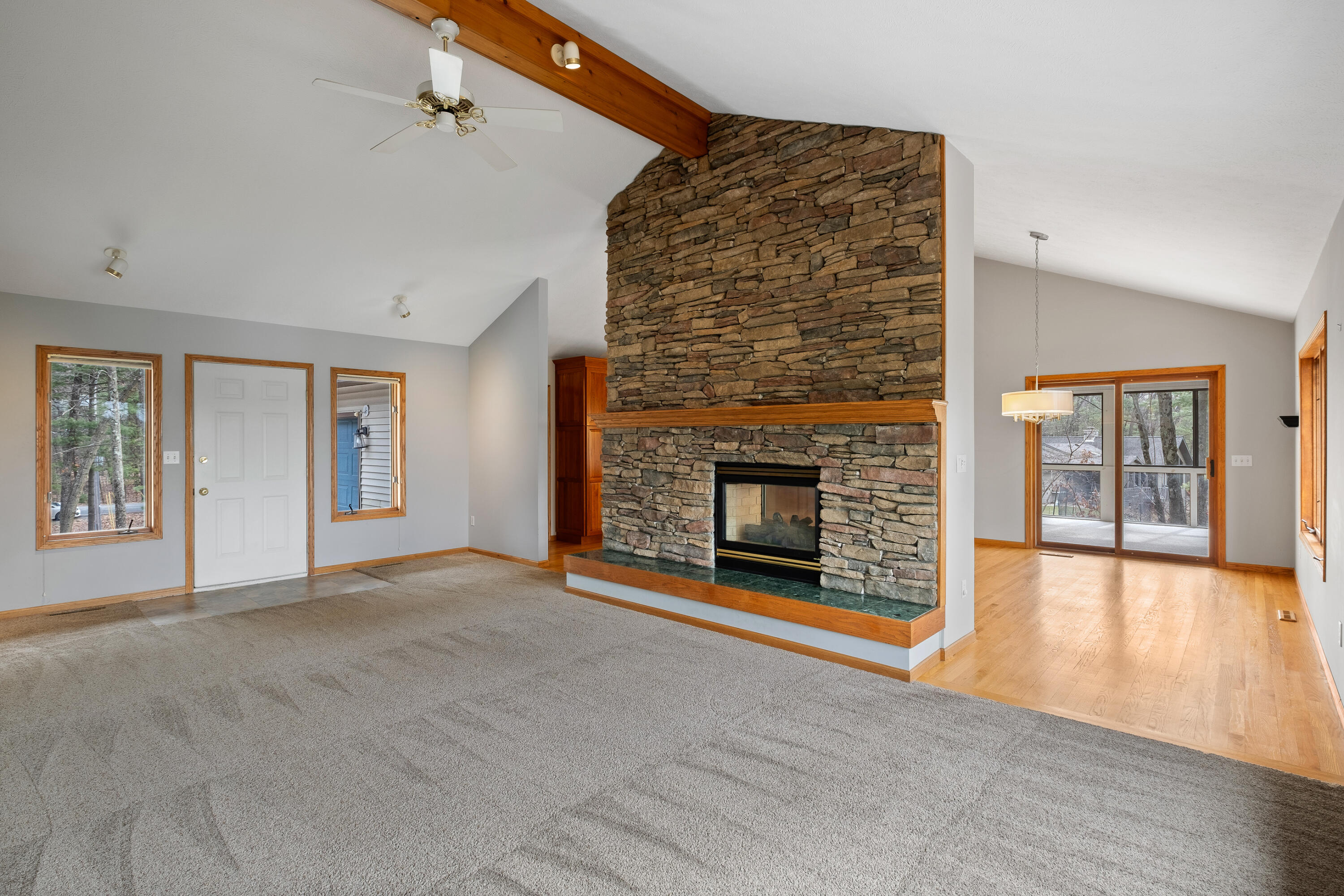 14320 Keiber Road Northeast Greenville, MI 48838 - Photo 6 of 59 Living Room