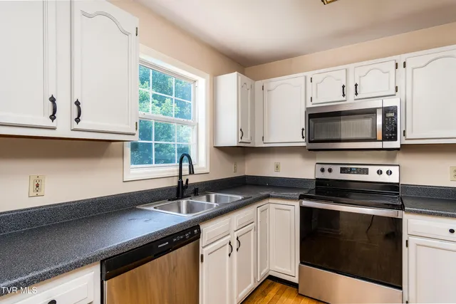 $299,900 | 138 Village Lane, Gray, TN 37615