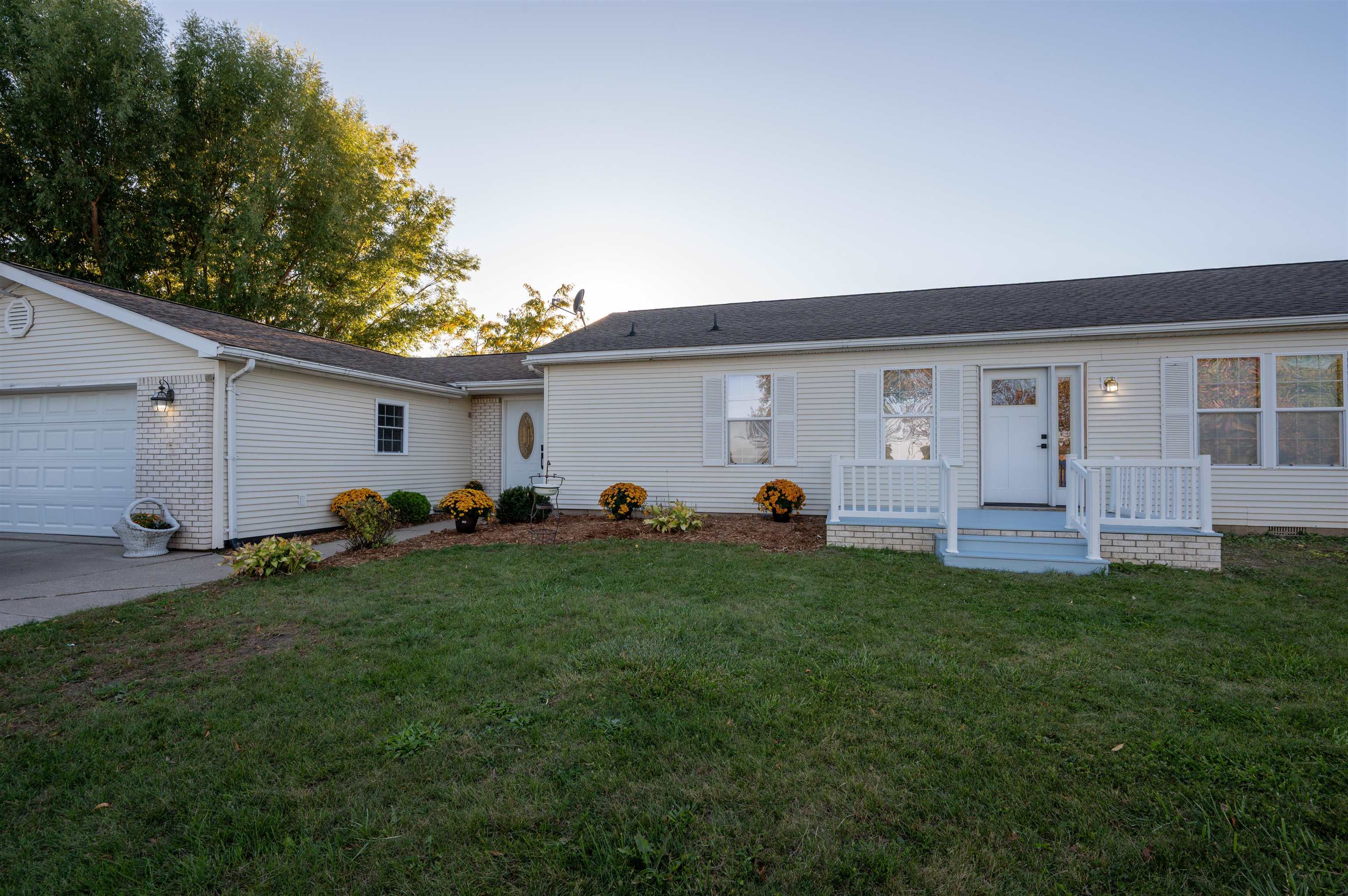5433 North Hope Road Hope, MI 48628 - Photo 1 of 46