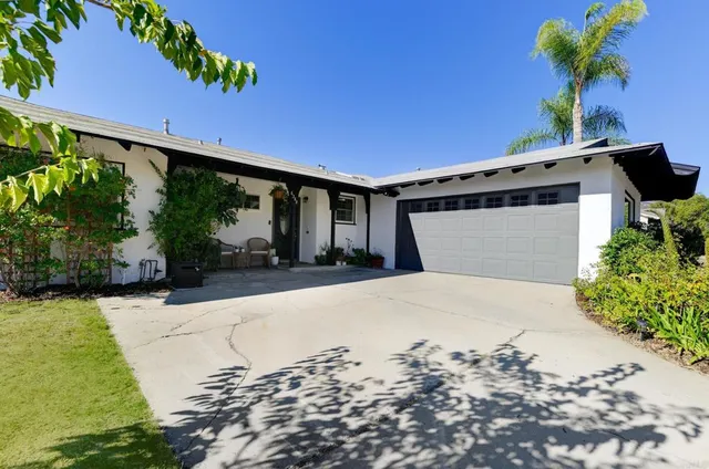 $975,000 | 6368 Lake Atlin Avenue, San Diego, CA 92119