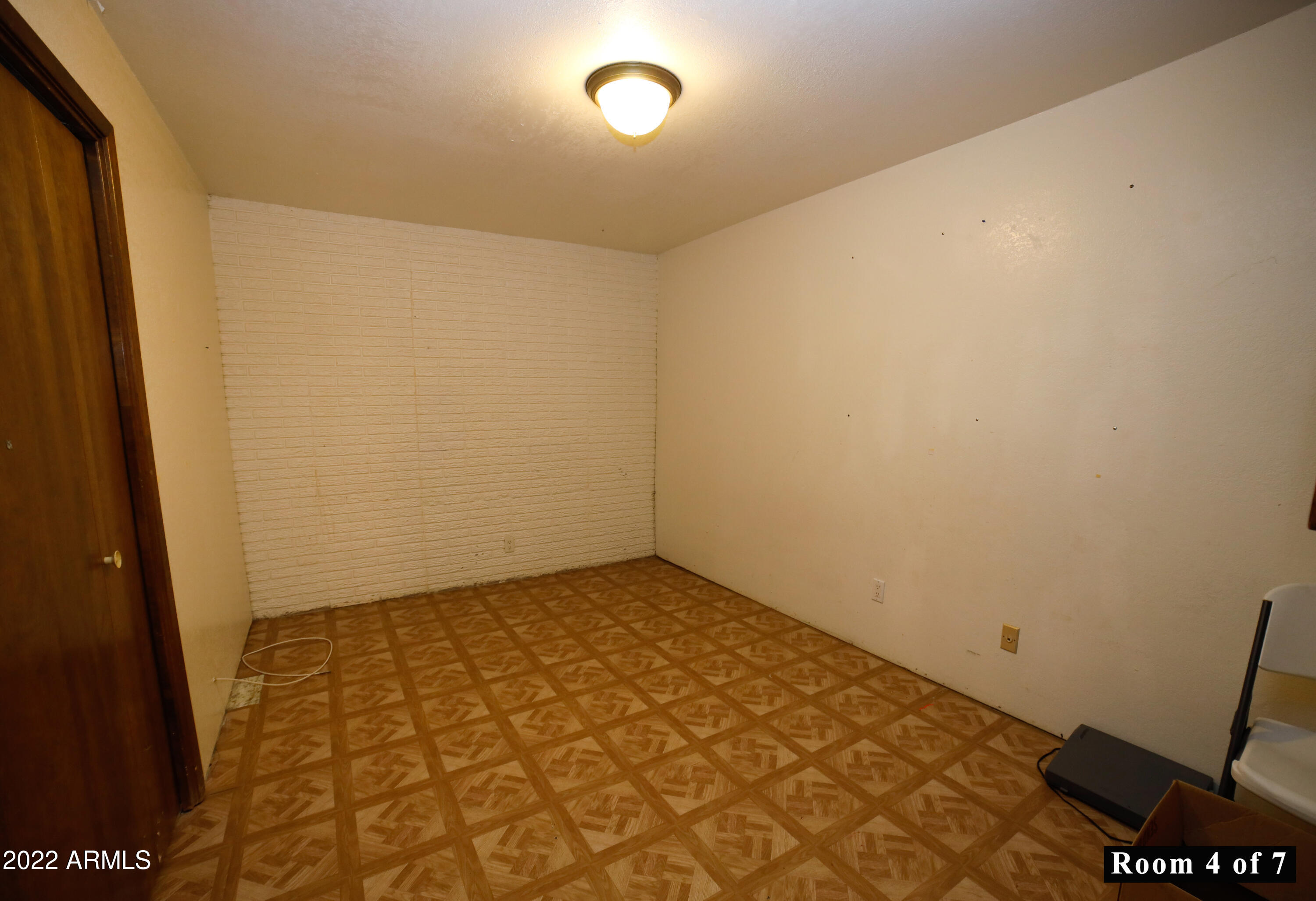 640 North Greenfield Road Gilbert, AZ 85234 - Photo 25 of 45 Downstairs bedroom 1