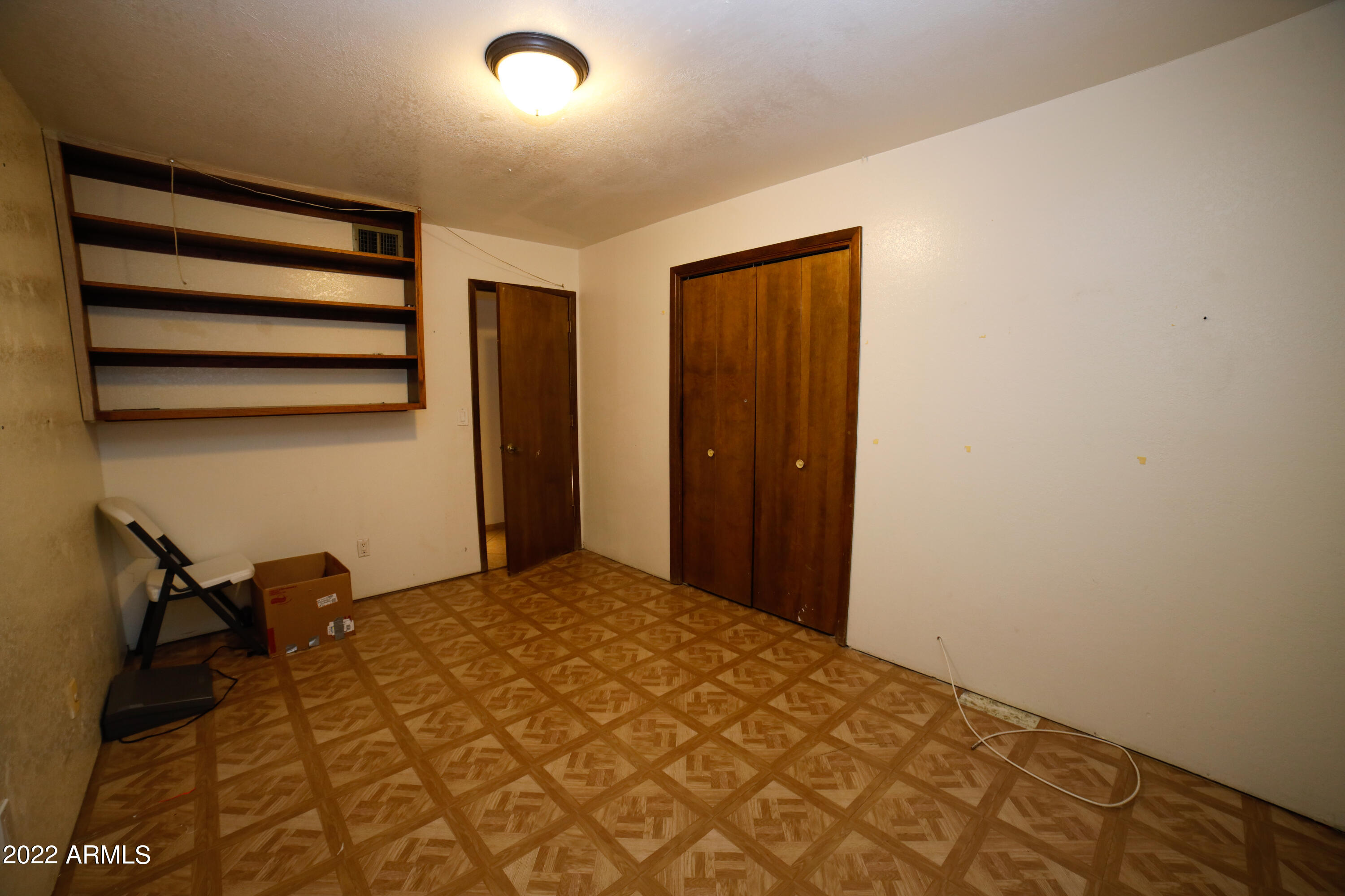 640 North Greenfield Road Gilbert, AZ 85234 - Photo 26 of 45 Downstairs bedroom 1