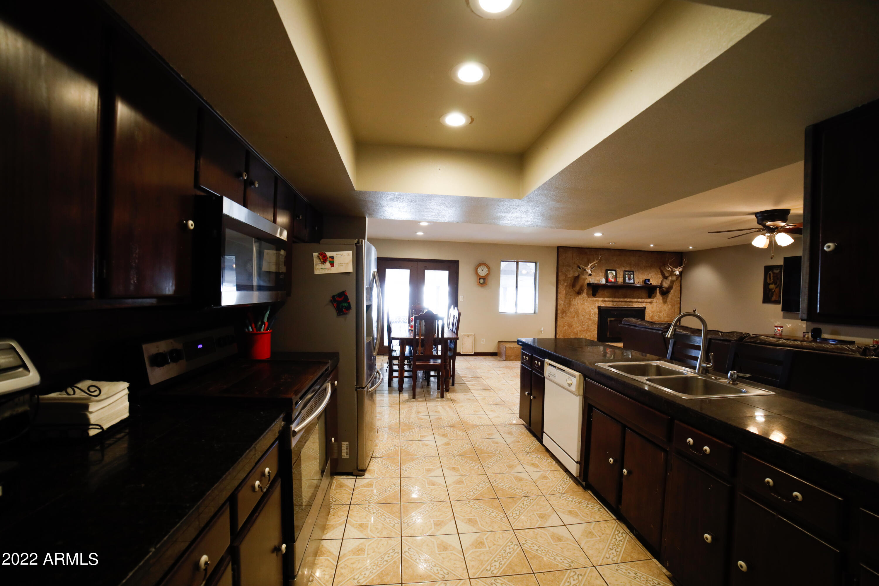 640 North Greenfield Road Gilbert, AZ 85234 - Photo 3 of 45 Kitchen