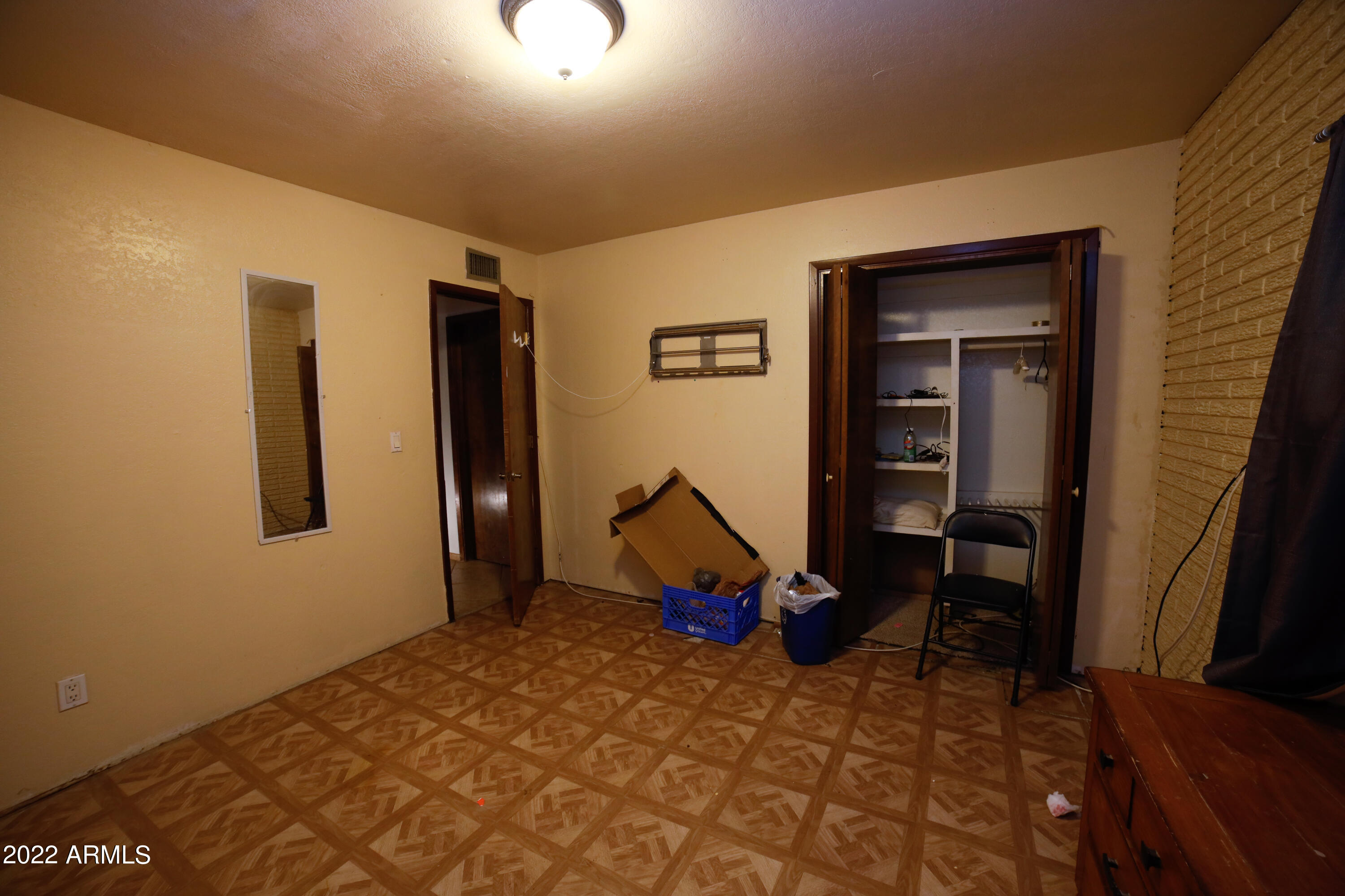 640 North Greenfield Road Gilbert, AZ 85234 - Photo 32 of 45 Downstairs bedroom 3