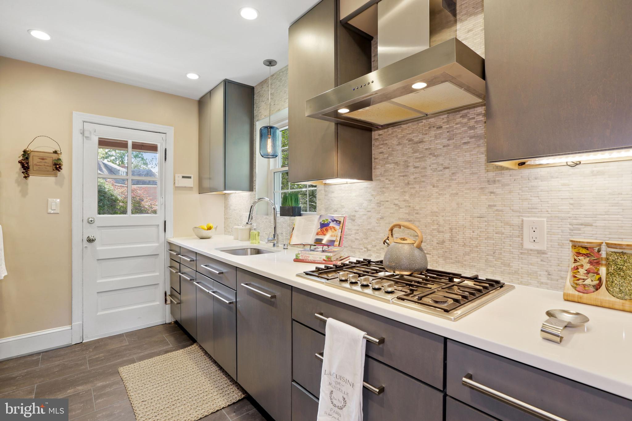 1626 Primrose Road Northwest Washington, DC 20012 - Photo 6 of 14