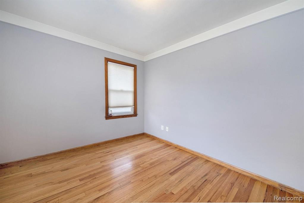 24901 Ross Street Dearborn, MI 48124 - Photo 10 of 25