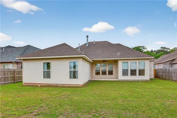 $2,700 | 1072 Fox Sparrow Loop, Madisonville, LA 70447