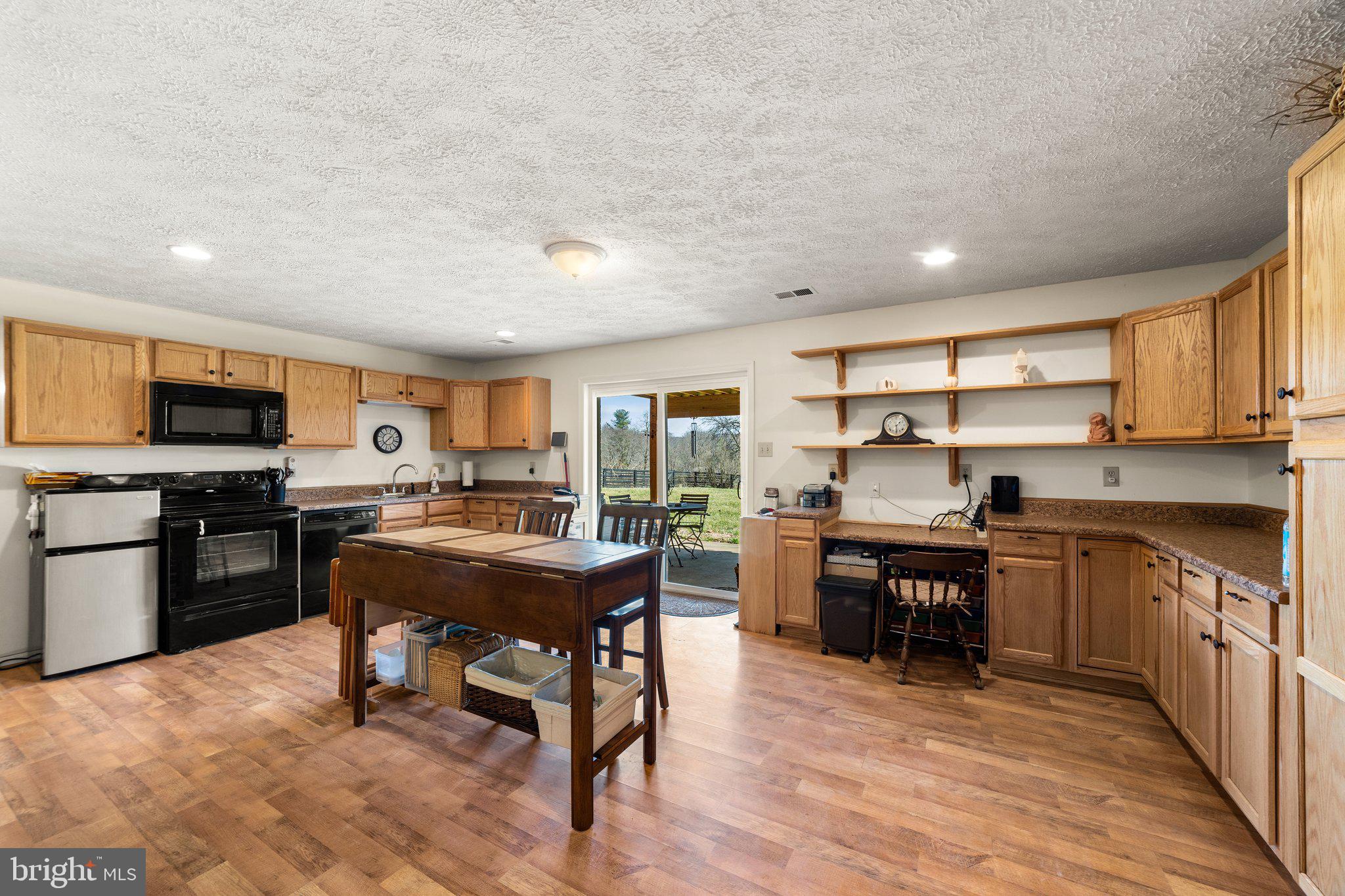 16402 Hamilton Station Road Waterford, VA 20197 - Photo 34 of 53 Second kitchen in lower level