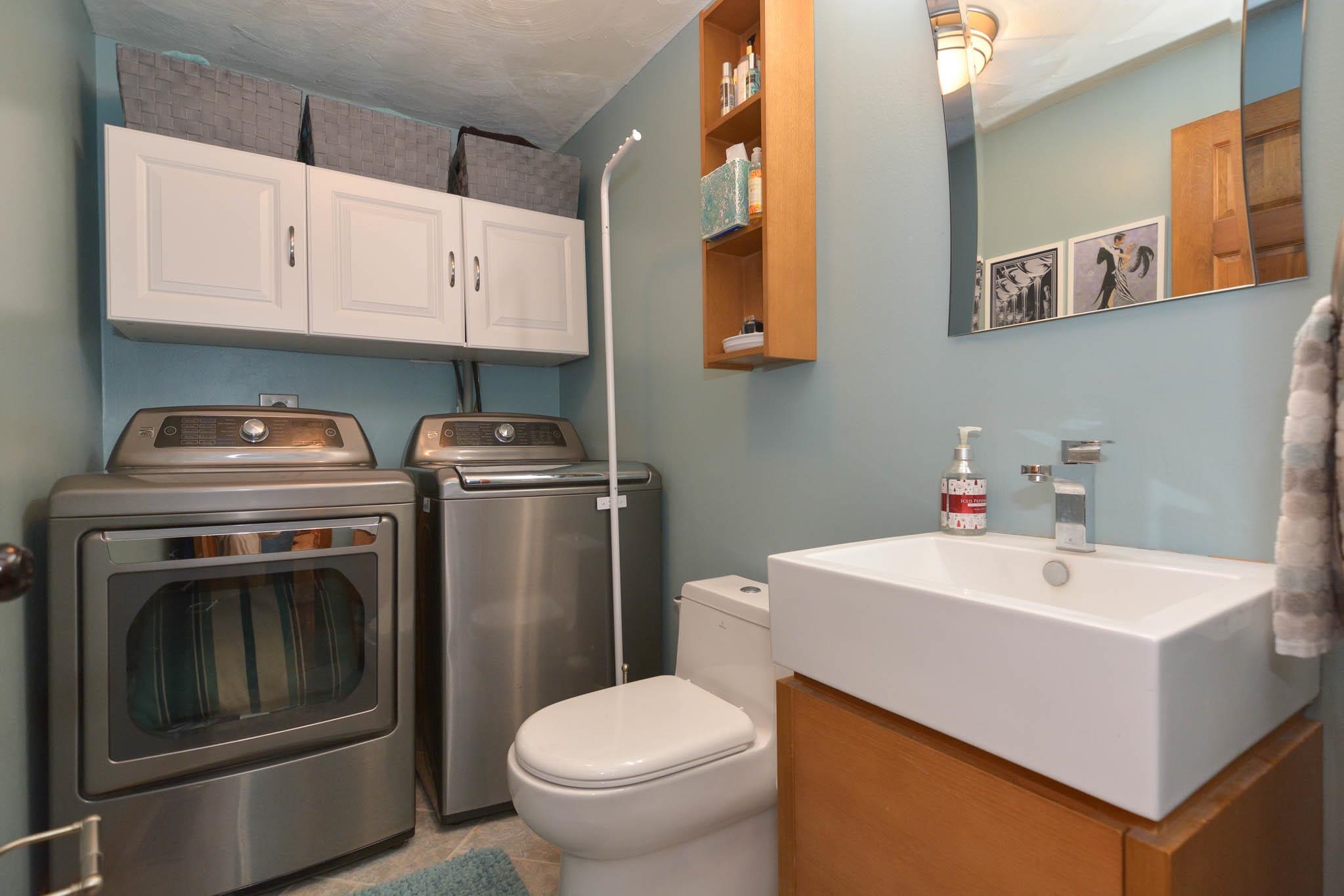 301 North Amherst Road Bedford, NH 03110 - Photo 20 of 60