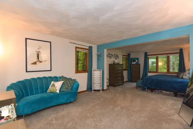 $750,000 | 301 North Amherst Road, Bedford, NH 03110