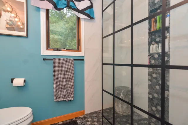 $750,000 | 301 North Amherst Road, Bedford, NH 03110