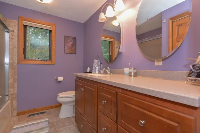 $750,000 | 301 North Amherst Road, Bedford, NH 03110