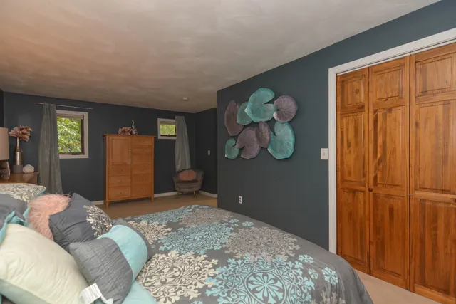 $750,000 | 301 North Amherst Road, Bedford, NH 03110