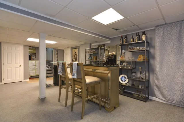 $750,000 | 301 North Amherst Road, Bedford, NH 03110