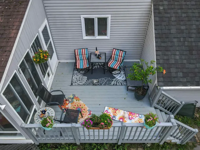 $750,000 | 301 North Amherst Road, Bedford, NH 03110