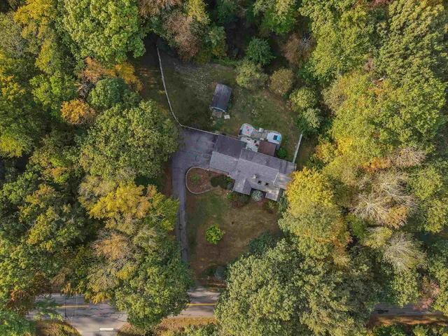 $750,000 | 301 North Amherst Road, Bedford, NH 03110