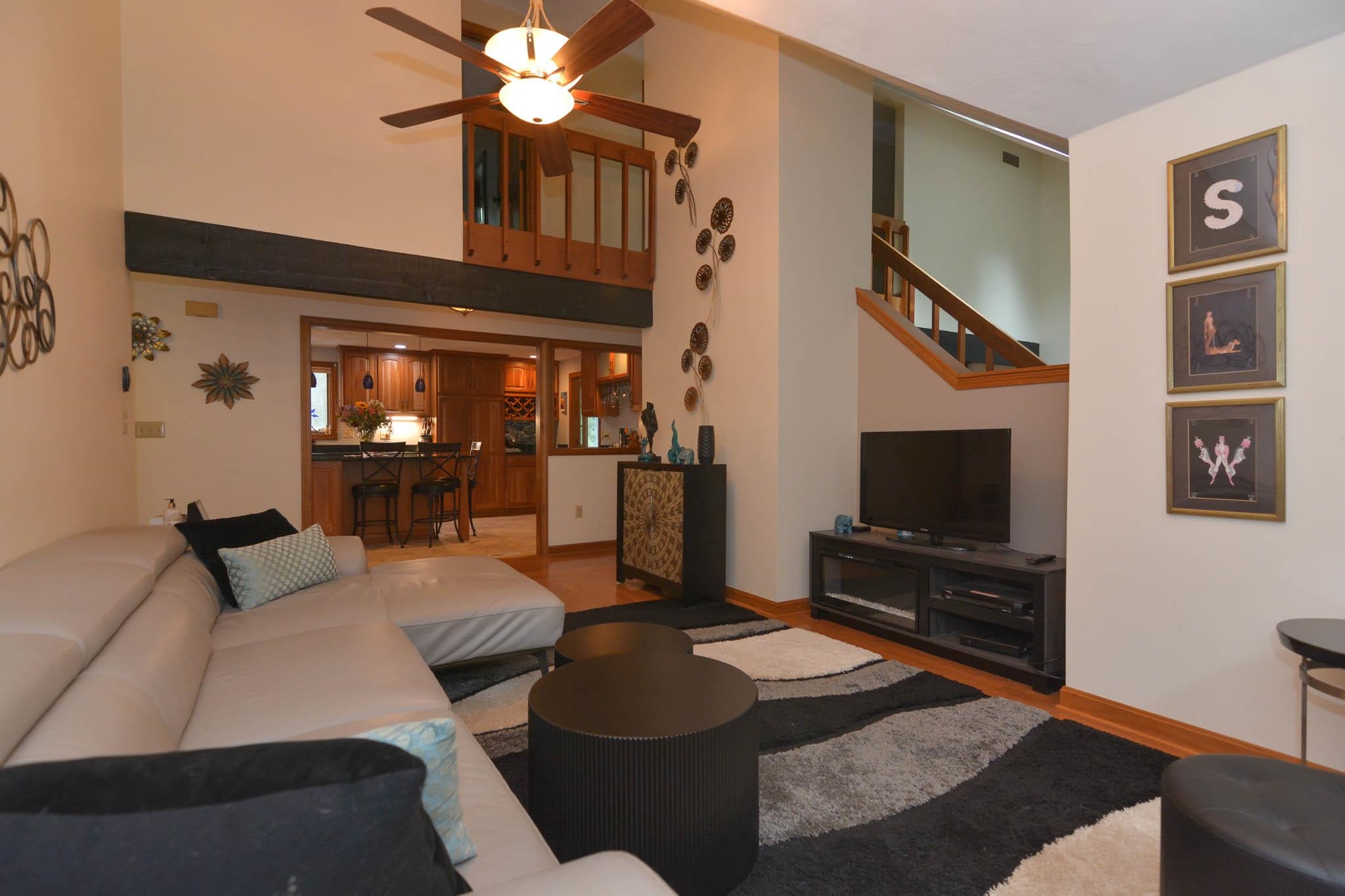 301 North Amherst Road Bedford, NH 03110 - Photo 8 of 60