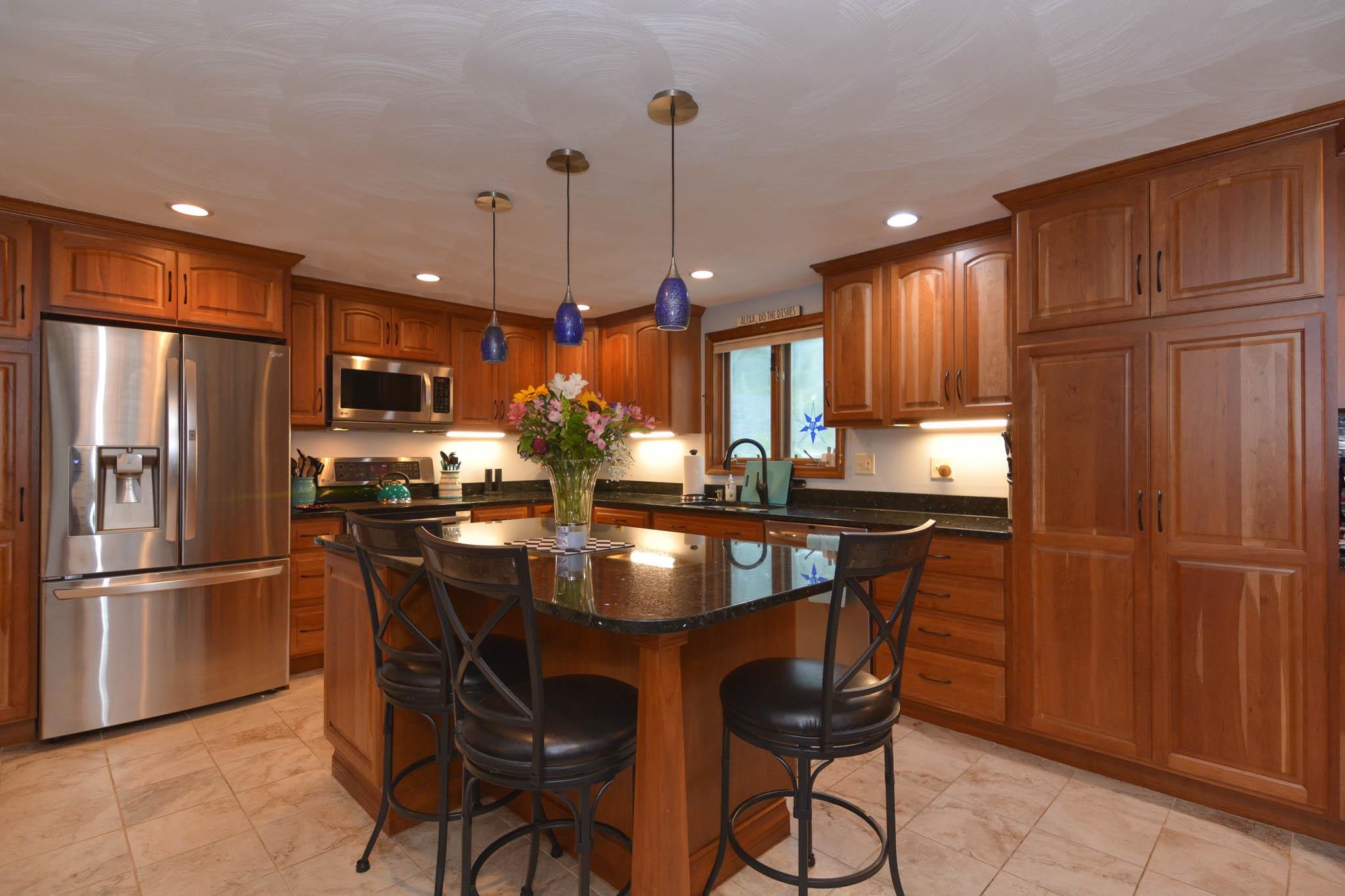 301 North Amherst Road Bedford, NH 03110 - Photo 9 of 60