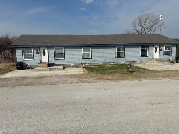 $335,000 | 121 Windy Creek Court, Springtown, TX 76082