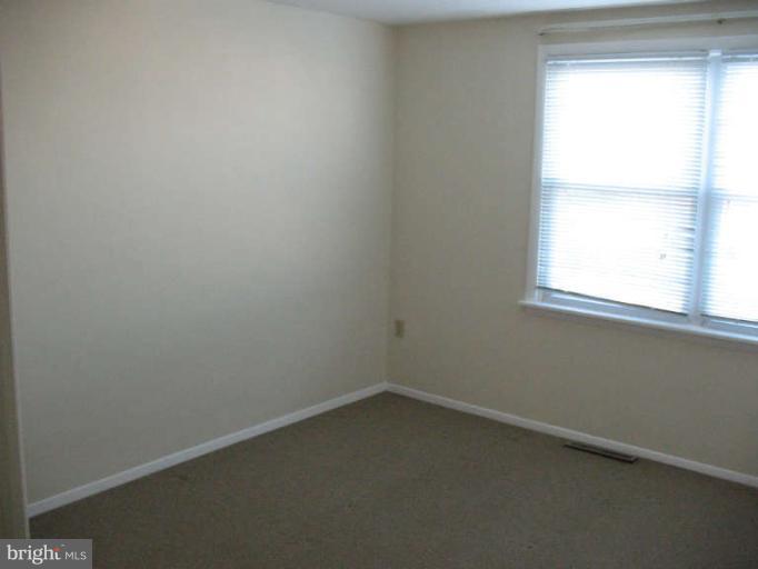 8009 Lansdale Road Baltimore, MD 21224 - Photo 15 of 17 Bedroom (Master)