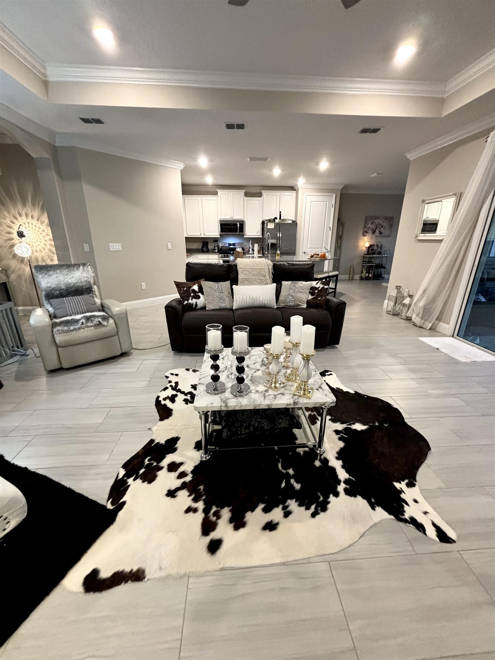 301 Silver Reef Lane St. Augustine, FL 32095 - Photo 9 of 43 a room with furniture and a mirror