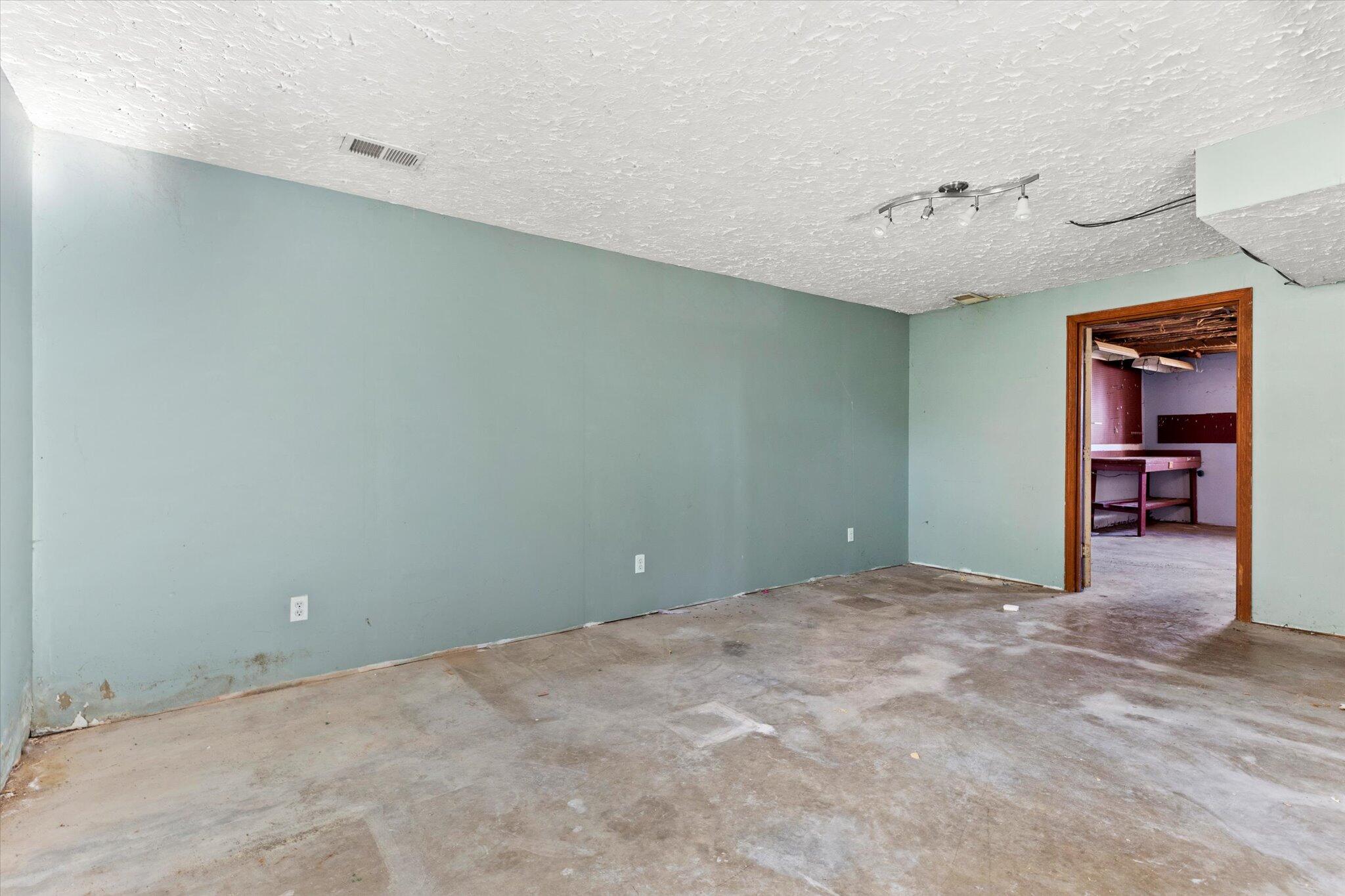 236 Toronto Road Lexington, KY 40515 - Photo 17 of 24 17-6M3A4603
