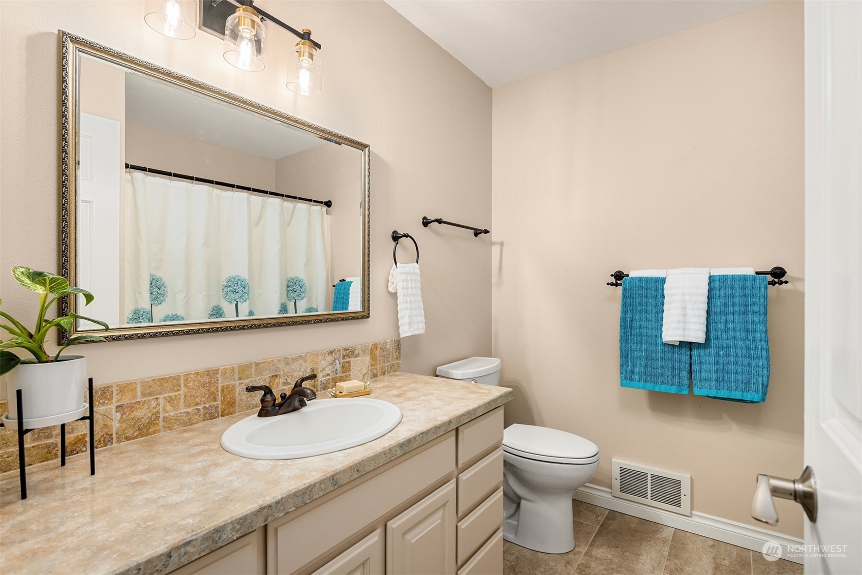 2062 Opdal Road East Port Orchard, WA 98366 - Photo 17 of 37 Gallery Image 17