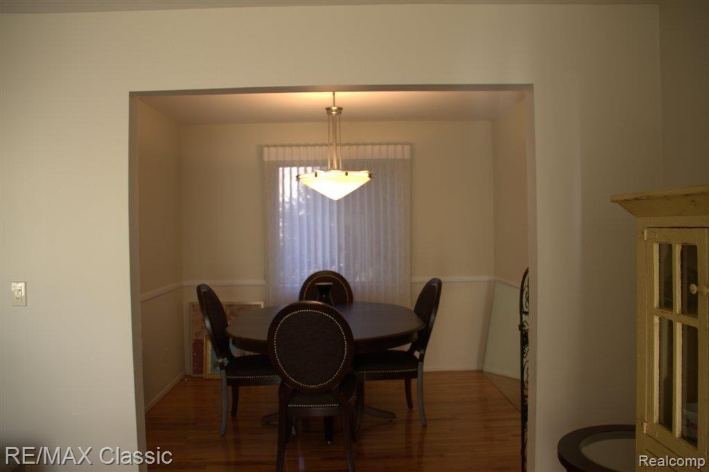 23915 Rockingham Street Southfield, MI 48033 - Photo 11 of 25 Dining