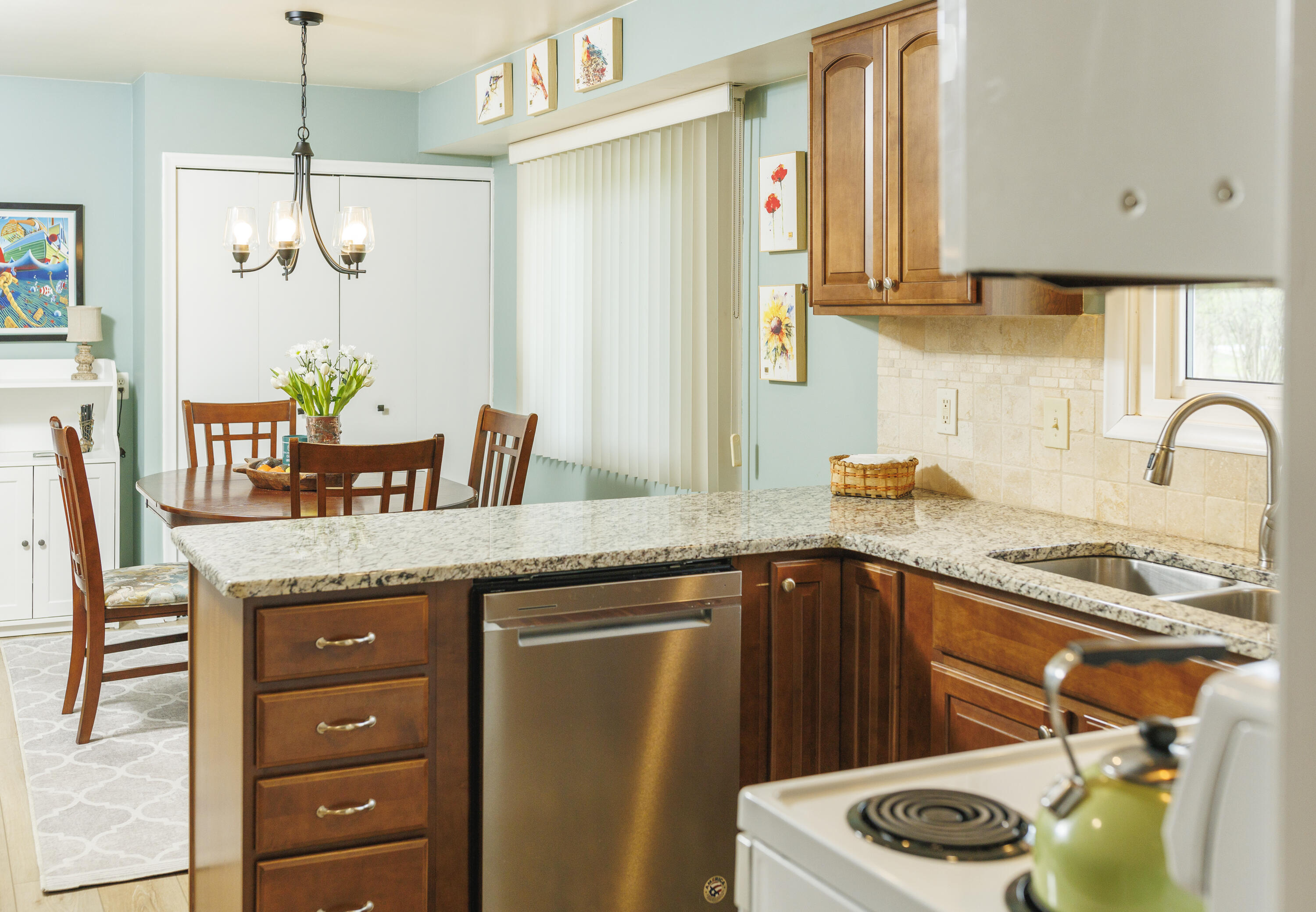 11630 McClumpha Road Plymouth, MI 48170 - Photo 13 of 52 12 - Kitchen