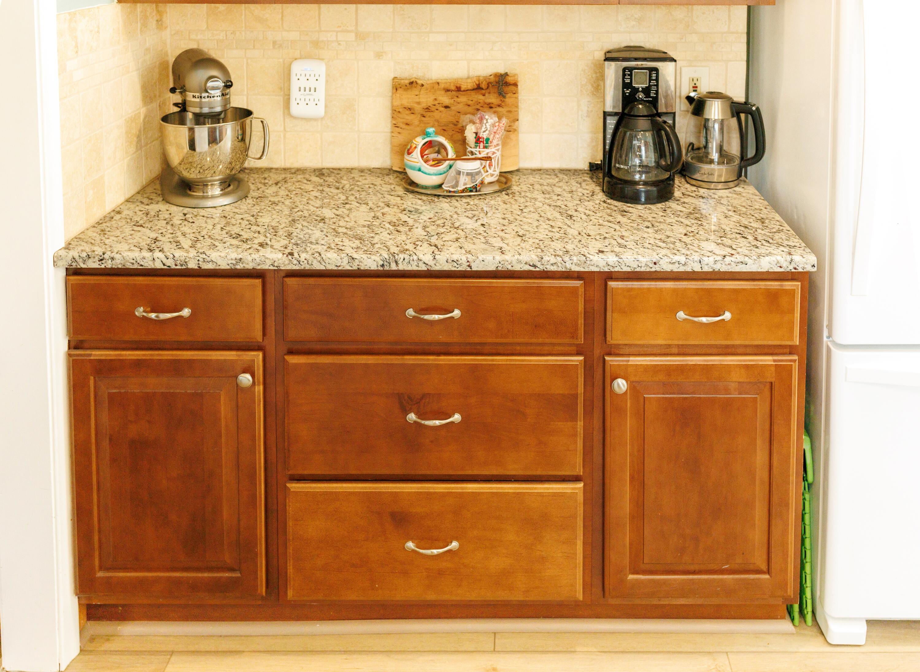 11630 McClumpha Road Plymouth, MI 48170 - Photo 17 of 52 17 - Serving Area