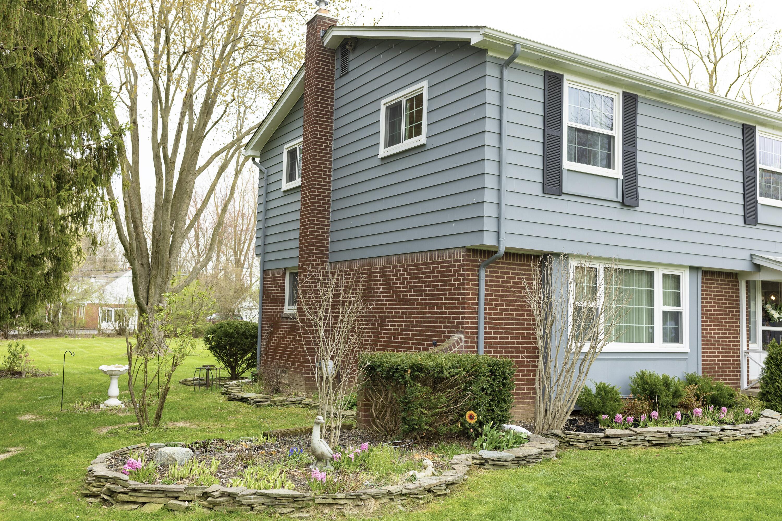 11630 McClumpha Road Plymouth, MI 48170 - Photo 43 of 52 43 - Landscaping