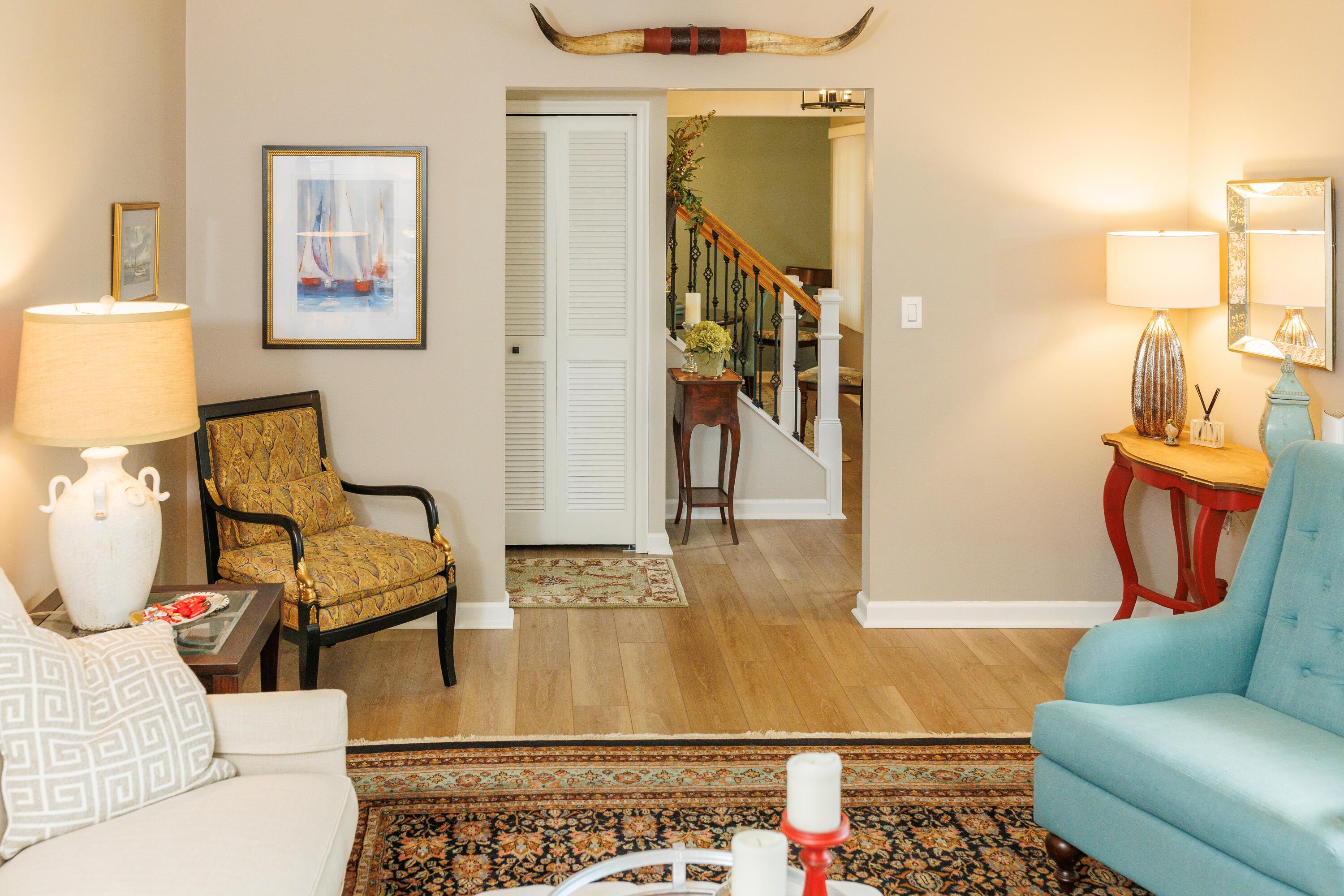 11630 McClumpha Road Plymouth, MI 48170 - Photo 7 of 52 07 - Liv Rm