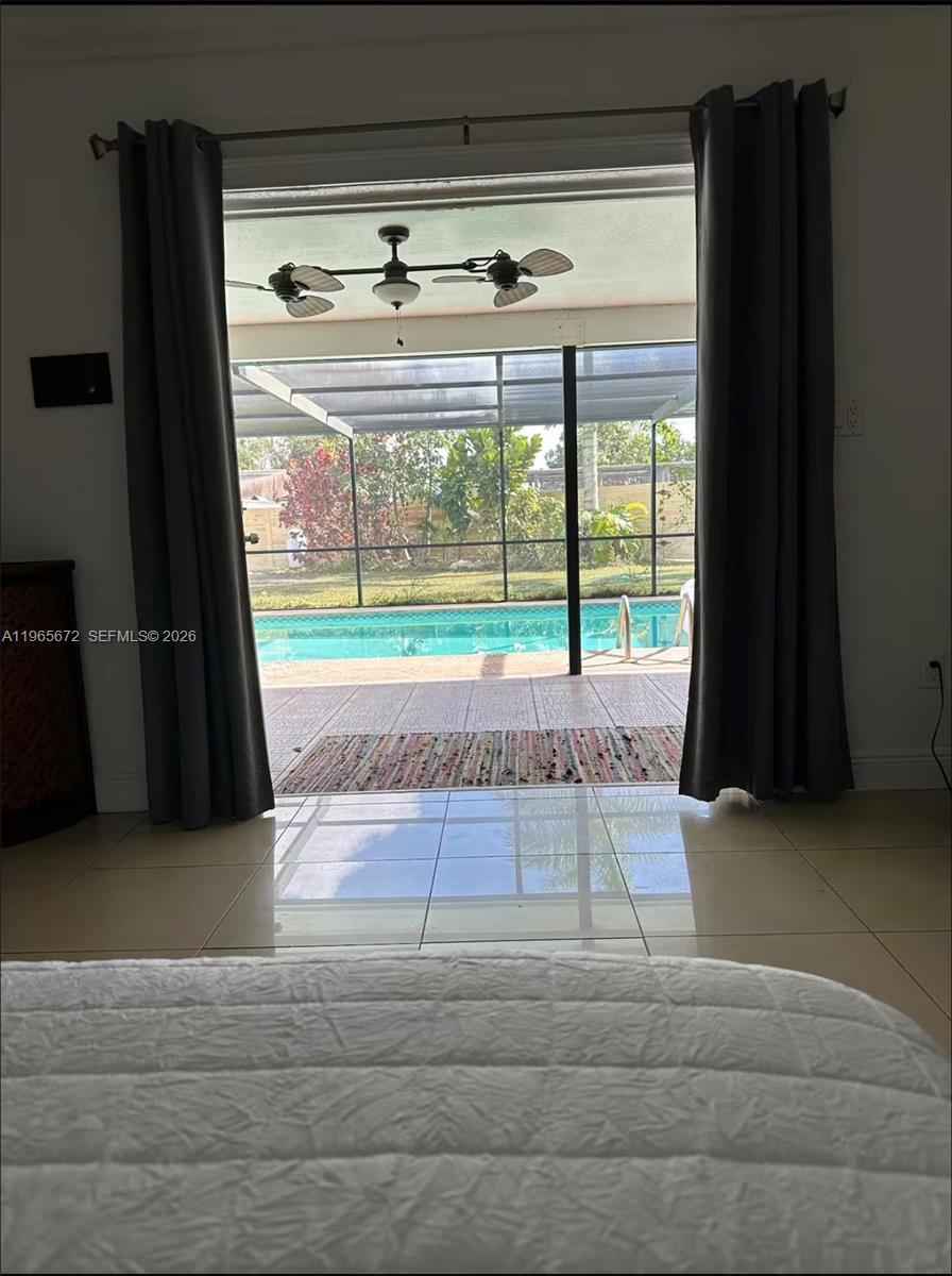 30255 Southwest 197th Avenue Homestead, FL 33030 - Photo 14 of 35